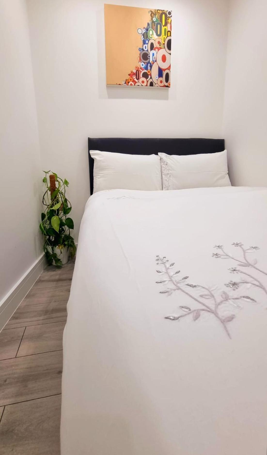 Brand New Flat Close To Turnpike Lane Tube Station London Eksteriør billede
